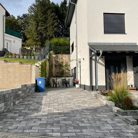 Gemuetliche, Topp Ausgestattete Ferienwohnung Bann Екстериор снимка