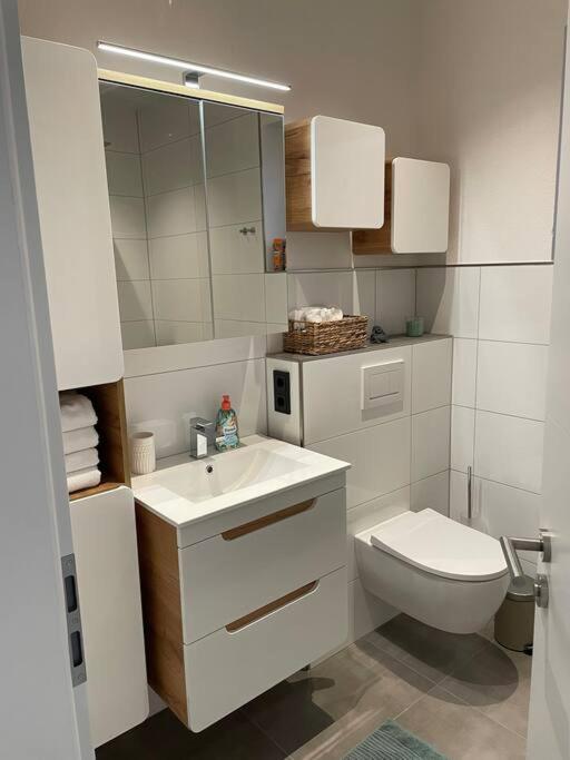 Gemuetliche, Topp Ausgestattete Ferienwohnung Bann Екстериор снимка