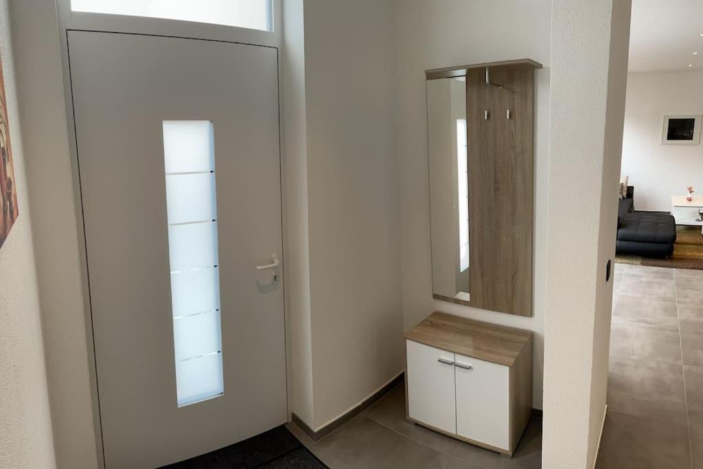 Gemuetliche, Topp Ausgestattete Ferienwohnung Bann Екстериор снимка