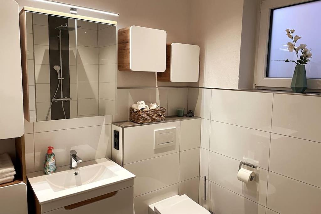 Gemuetliche, Topp Ausgestattete Ferienwohnung Bann Екстериор снимка
